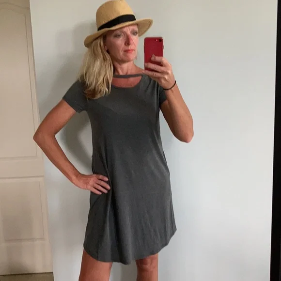 Grey Cutout Detail Shift Dress - Picture 11 of 14